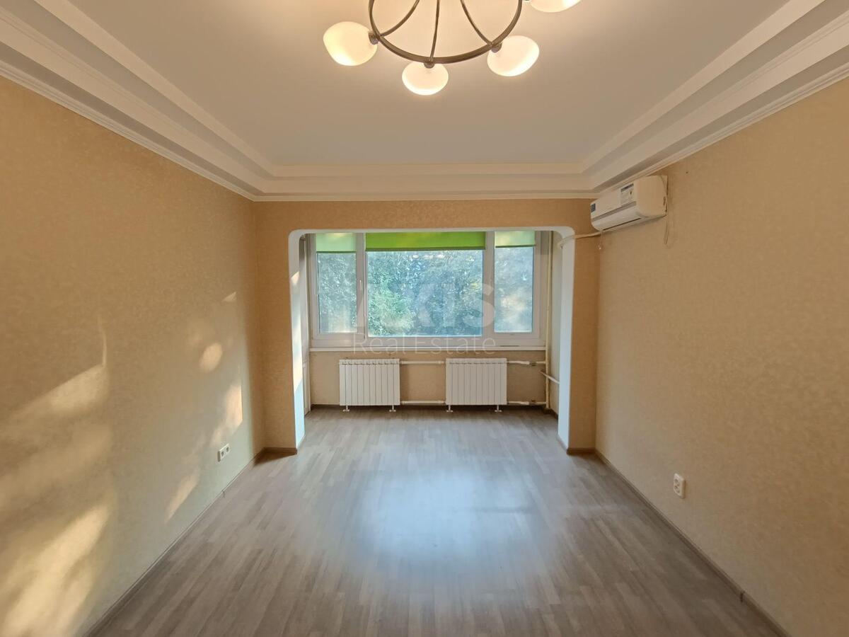 1k apartment bul. Druzhby Narodiv 3А600822