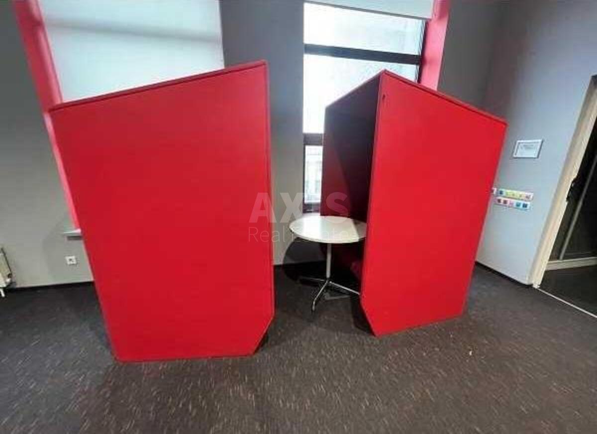 Office vul. Novokostjantynivs'ka 18, 2000m22