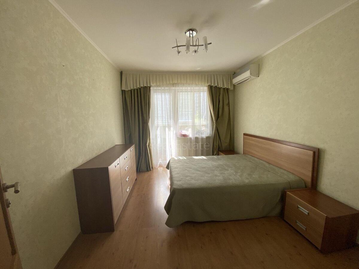 2k apartment pr-t Glushkova Akademika 17615773