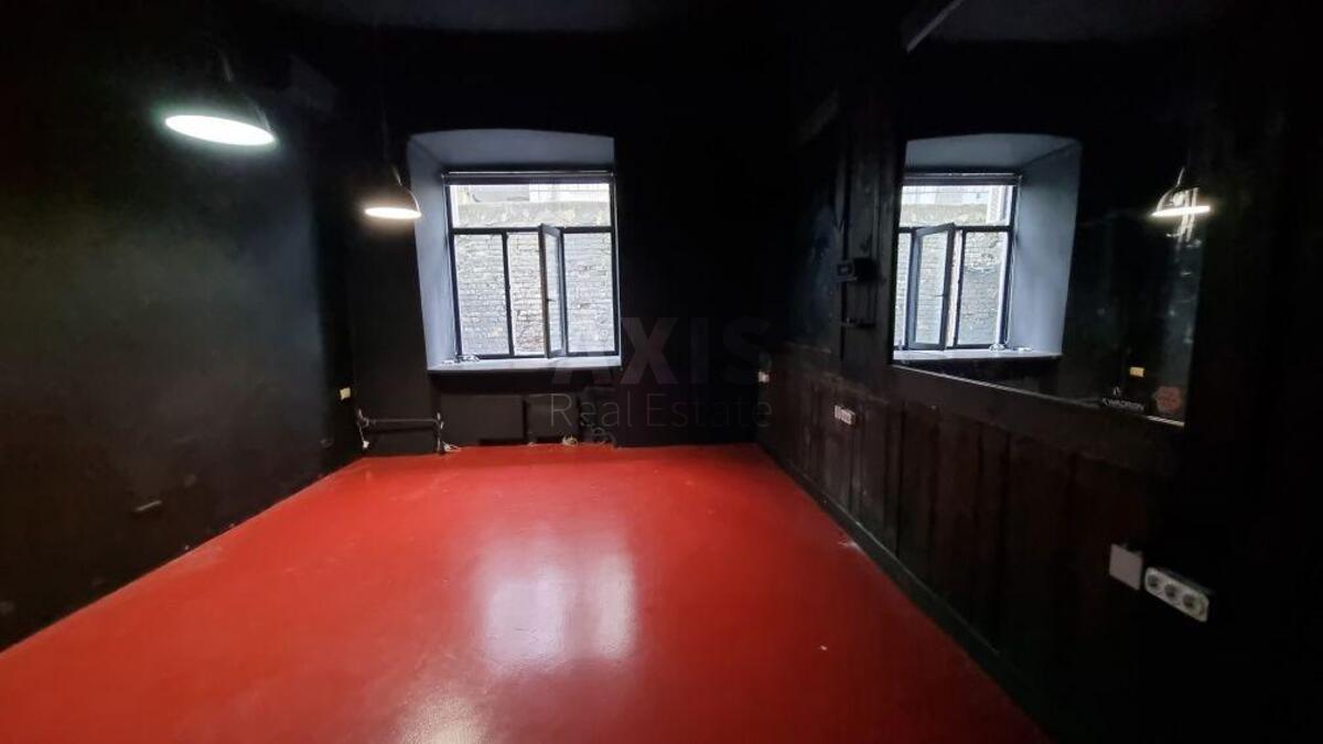 Trade object prov. Myhajlivs'kyj 9Б, 70m2605380