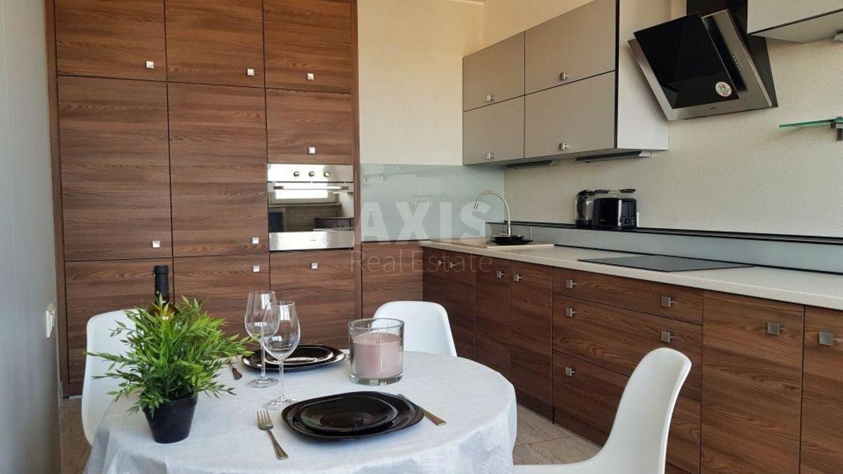 3k apartment vul. Sikors'kogo Igorja Aviakonstruktora 40