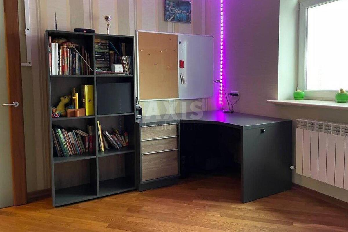3k apartment vul. Petra Kalnyshevs'kogo 72