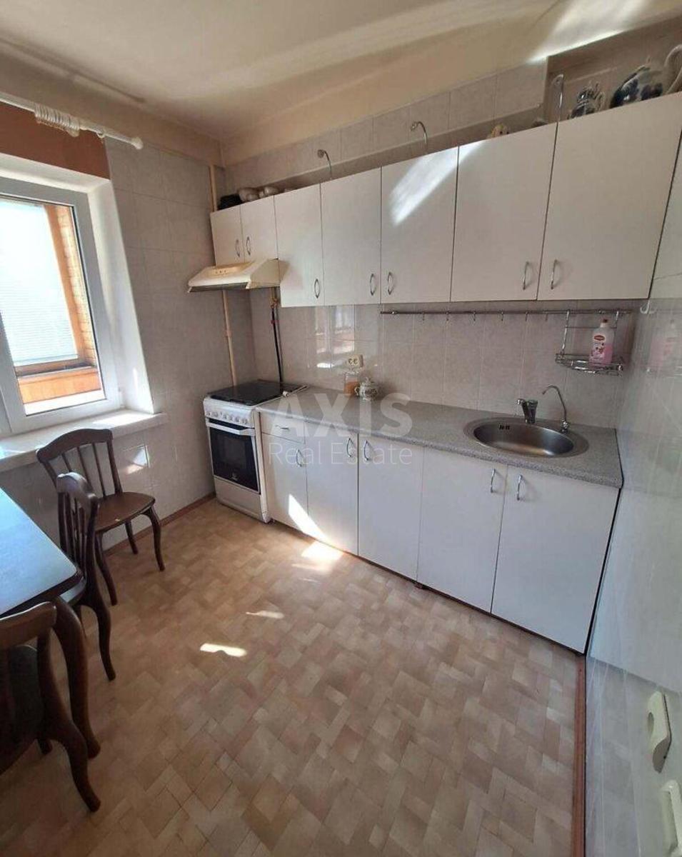 2к квартира бул. Русановский 5