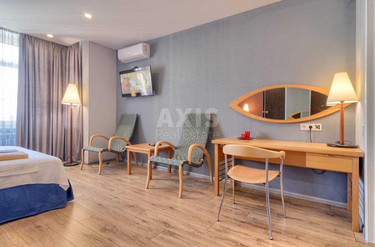 1k apartment vul. Lypkivs'kogo Vasylja Mytropolyta 37В1