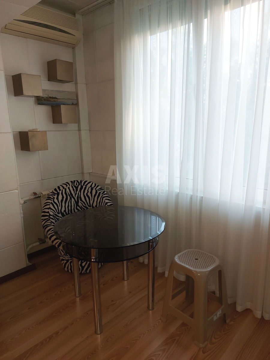 1k apartment vul. Entuziastiv 430