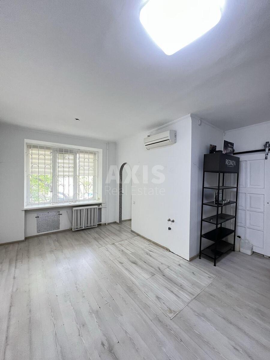 Office vul. Okipnoi' Rai'sy 8, 90m2