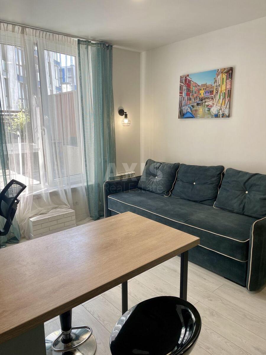 1k apartment vul. Central'na 190