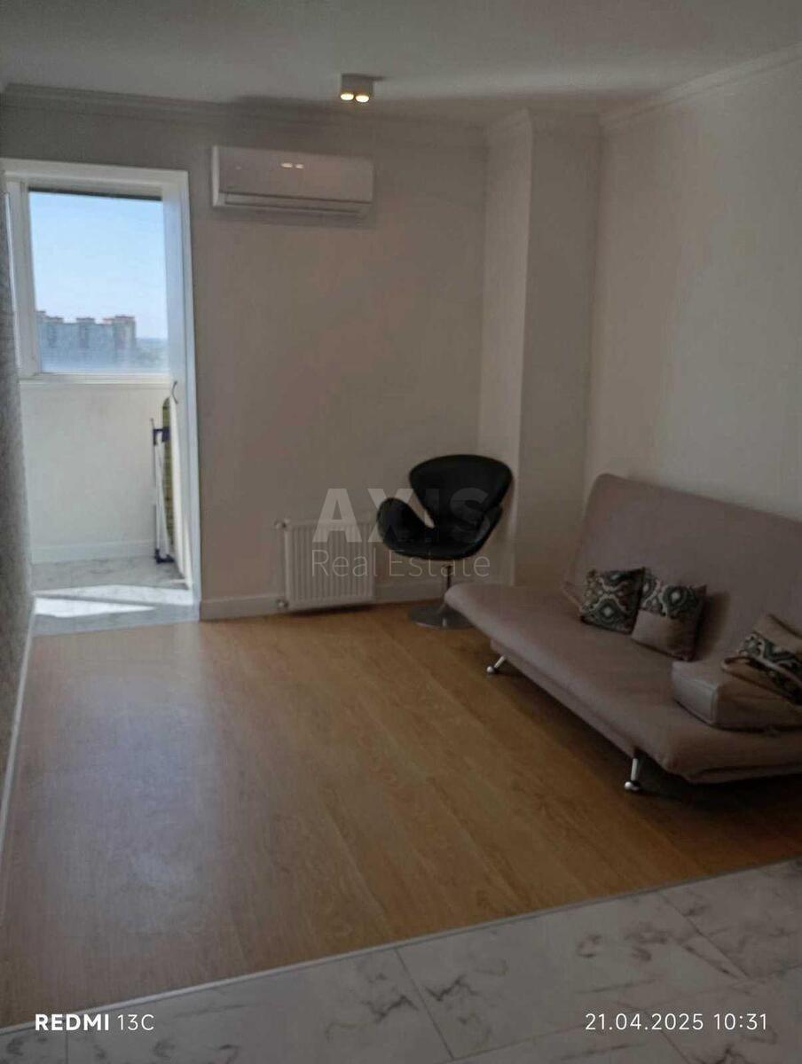 1k apartment vul. Zahidna 100