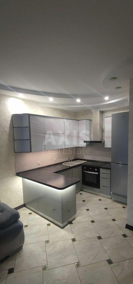 1k apartment nab. Dniprovs'ka 186