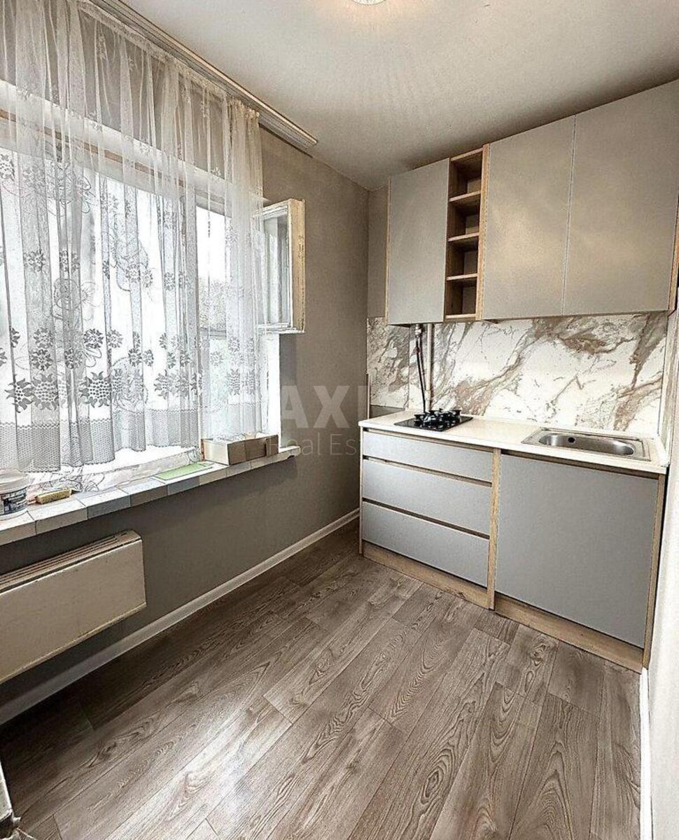 1к квартира ул. Сержа Лифаря 17А0