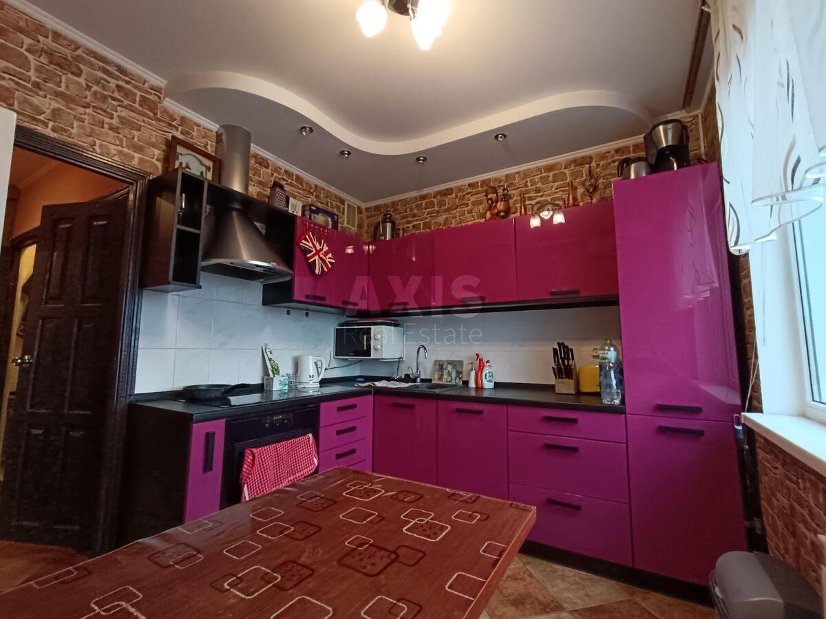3к квартира пр-т Глушкова Академика 45