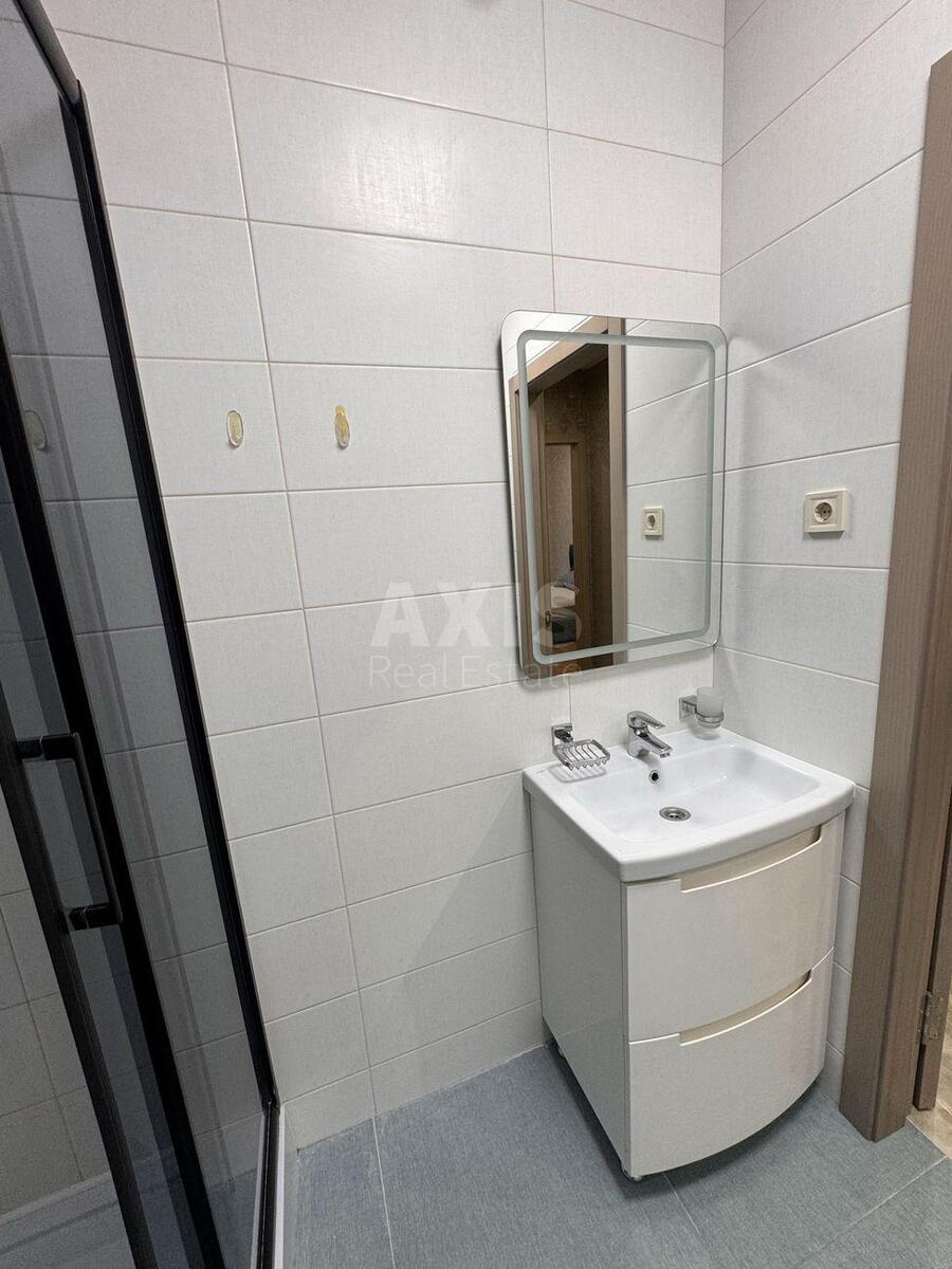 1k apartment vul. Petropavlivs'ka 40628299