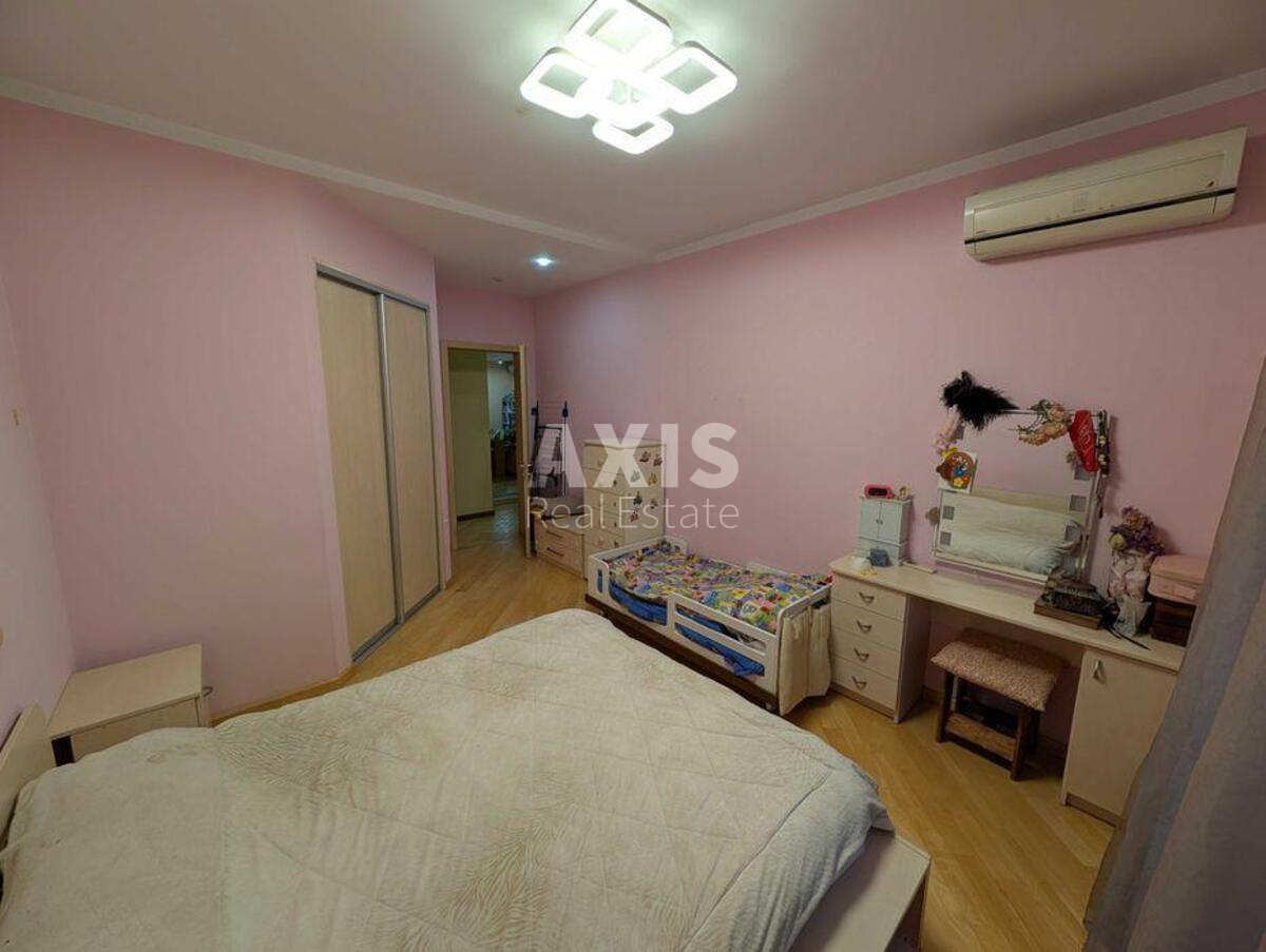 2k apartment vul. Dmytrivs'ka 690
