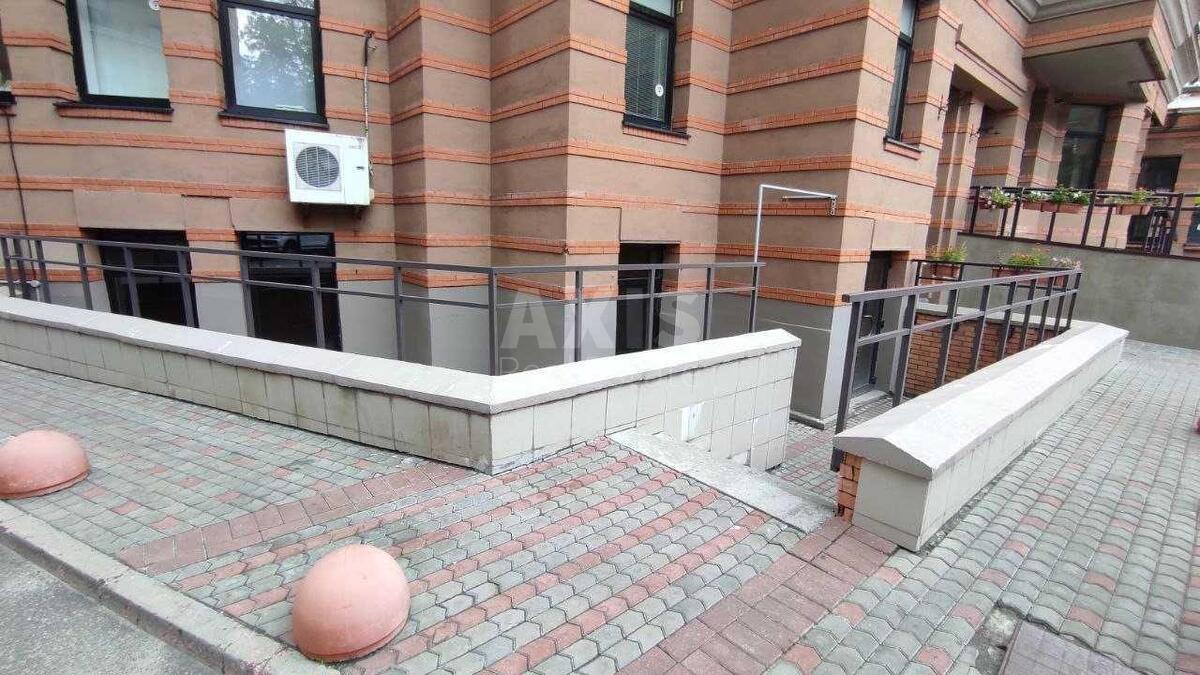 Объект сервиса бул. Леси Украинки 23А, 295м258672