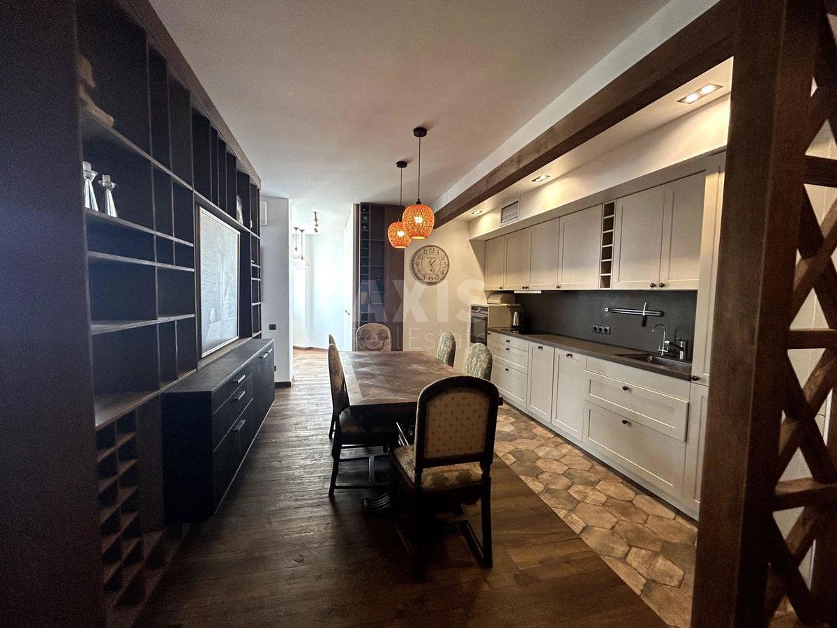 3k apartment vul. Mel'nykova 18Б