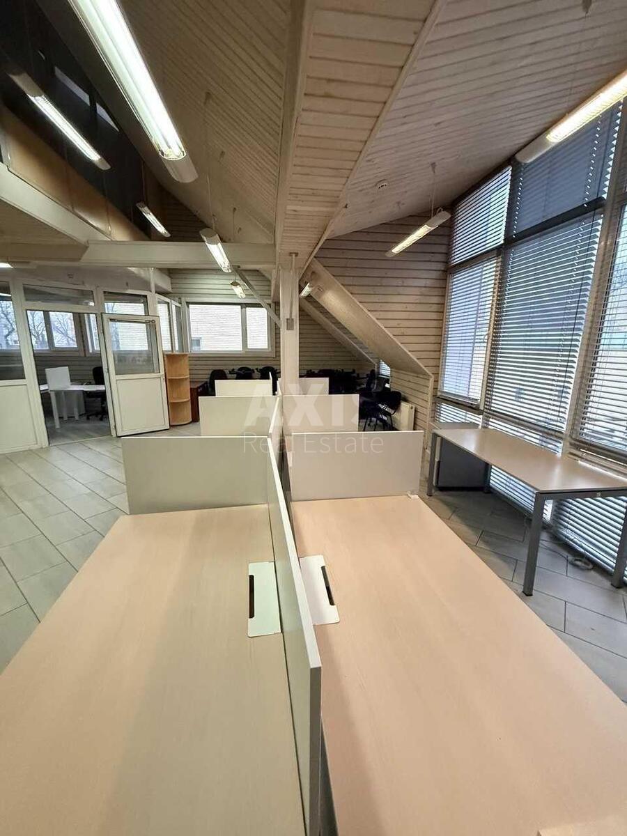 Office vul. Nyzhn'ojurkivs'ka 37, 254m2630517