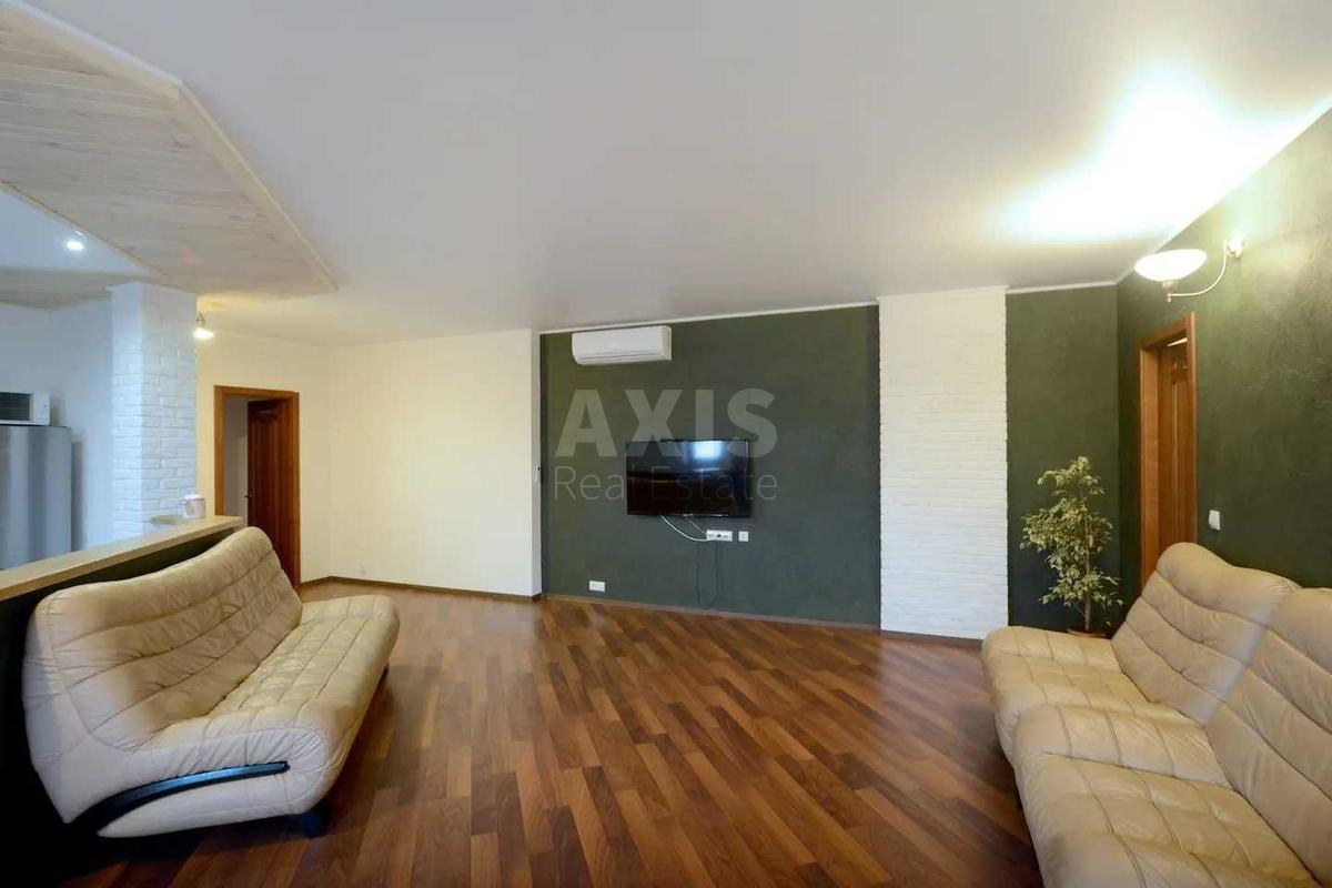 4k apartment vul. Volodymyrs'ka 452