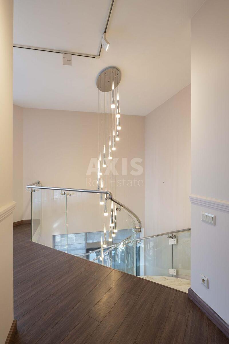 4k apartment vul. Strutyns'kogo Sergija 2589549