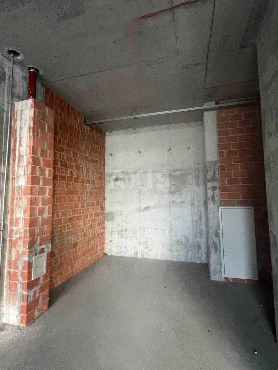 Service object bul. Druzhby Narodiv 13А, 145m2590235