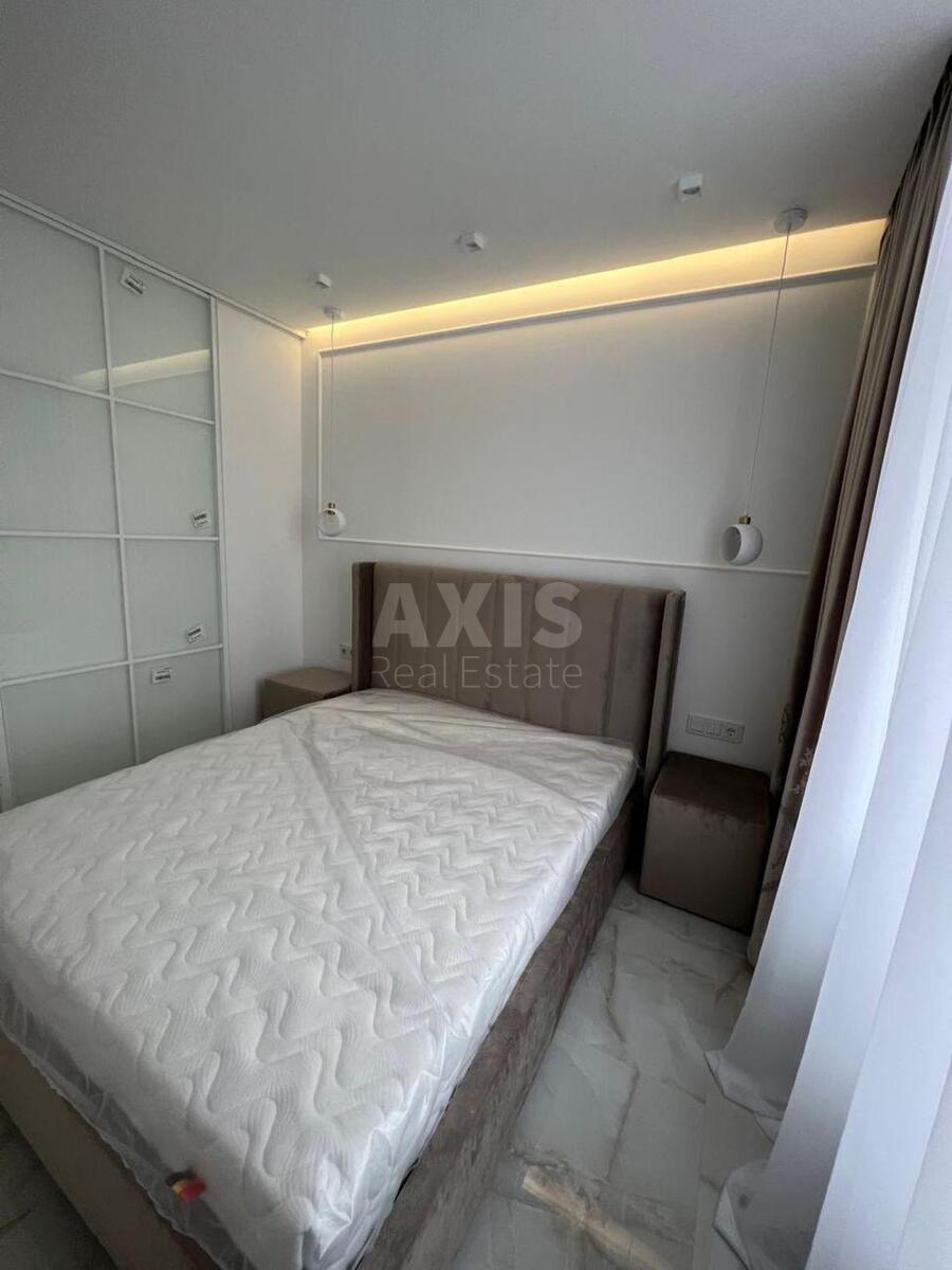 1k apartment vul. Sverstjuka Jevgena 4591013
