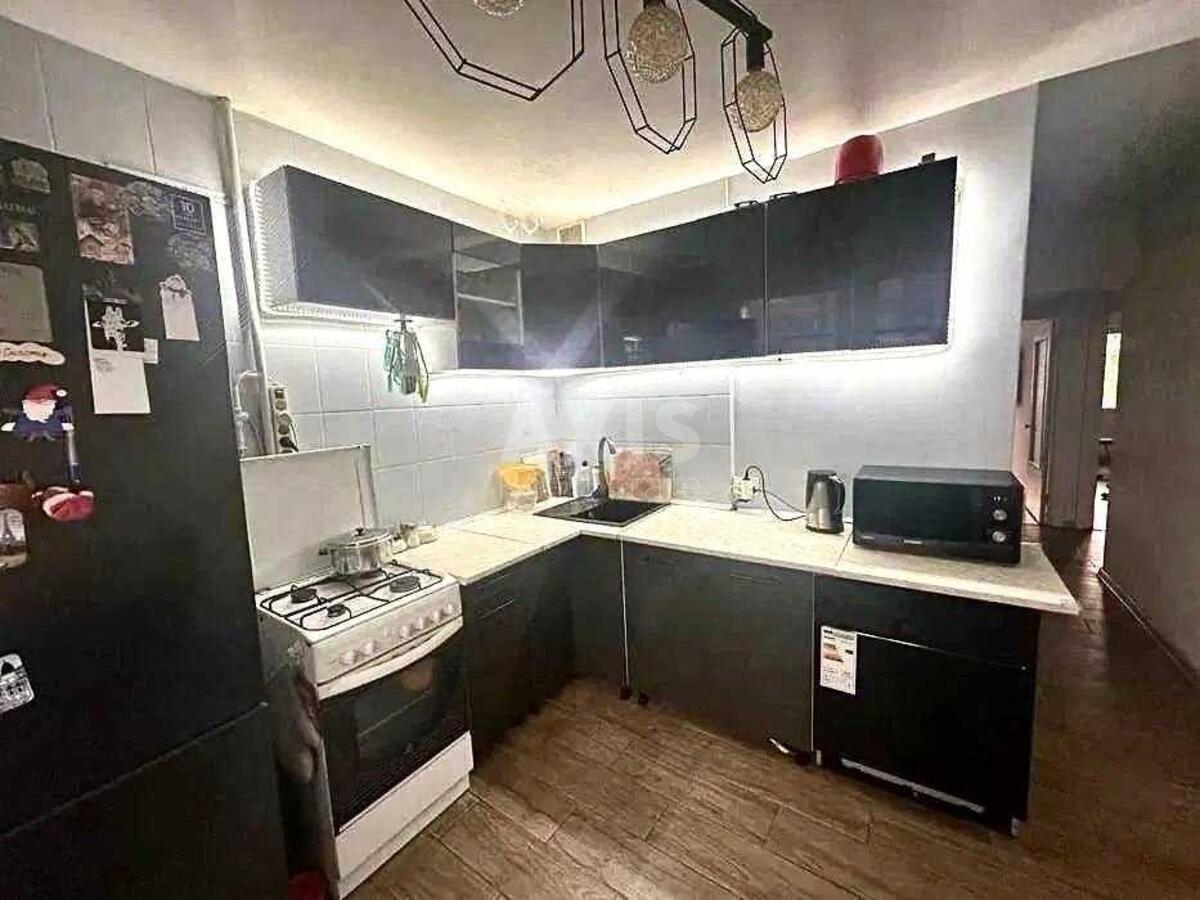 3k apartment vul. Oleksandra Arhypenka 10Б604320
