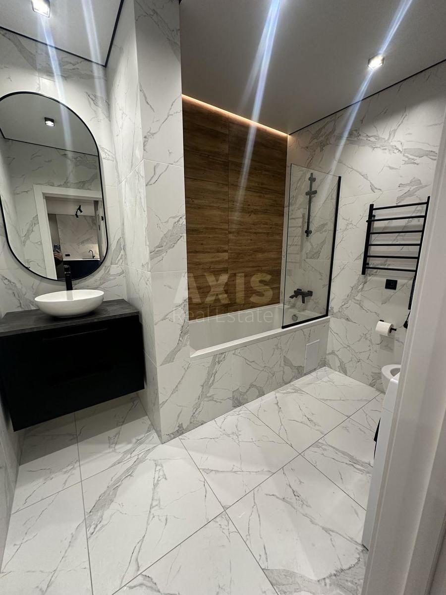3k apartment vul. Pivnichno-Syrec'ka 18