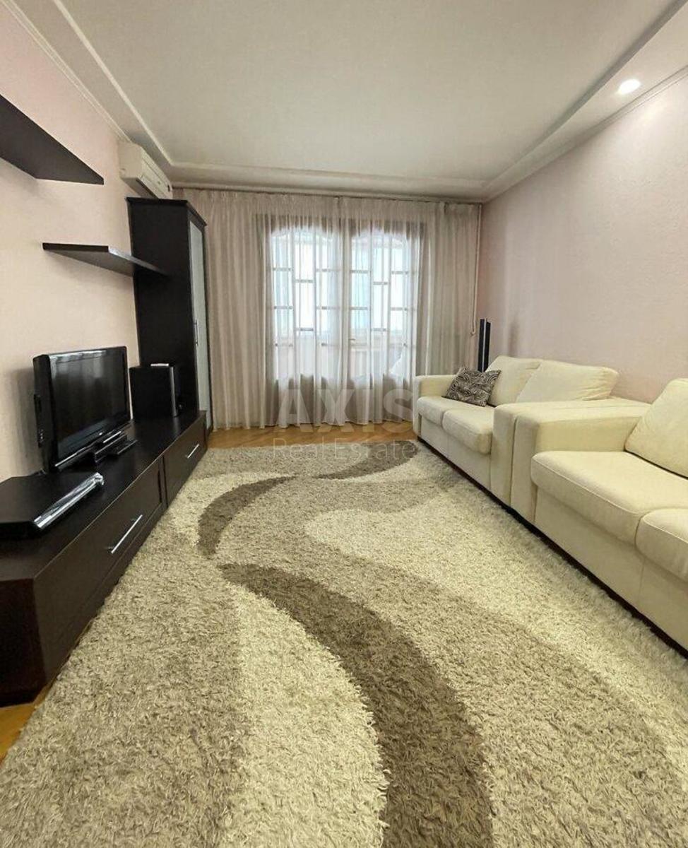 2k apartment vul. Revuc'kogo 70