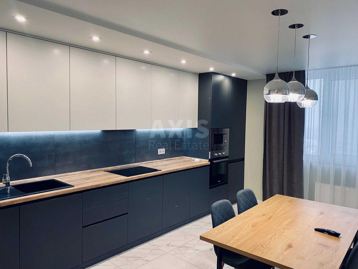 3k apartment vul. Myhajla Maksymovycha 32А0