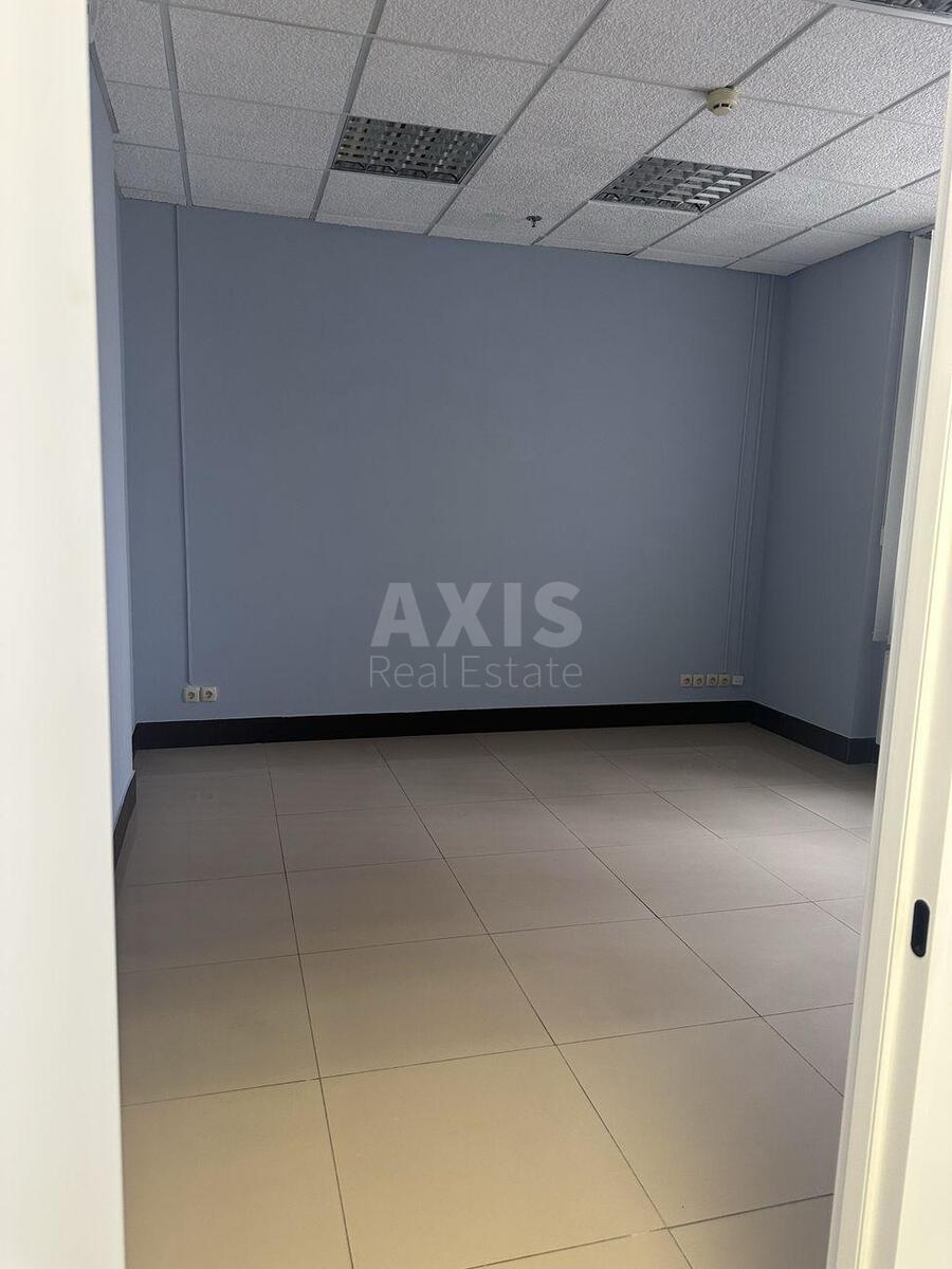 Office vul. Glybochyc'ka 32, 83m23