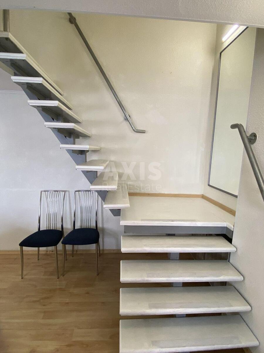3k apartment vul. Skoropads'kogo Pavla 55