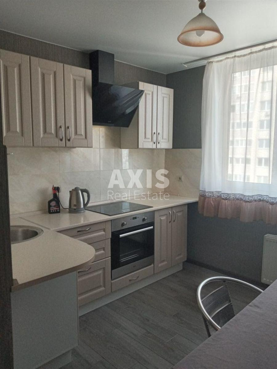 2к квартира ул. Крушельницкого 15461020