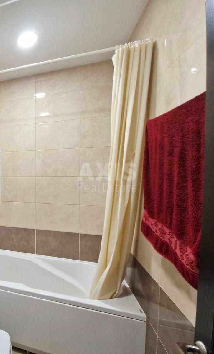 3k apartment vul. Yulia Zdanovska 71Д6