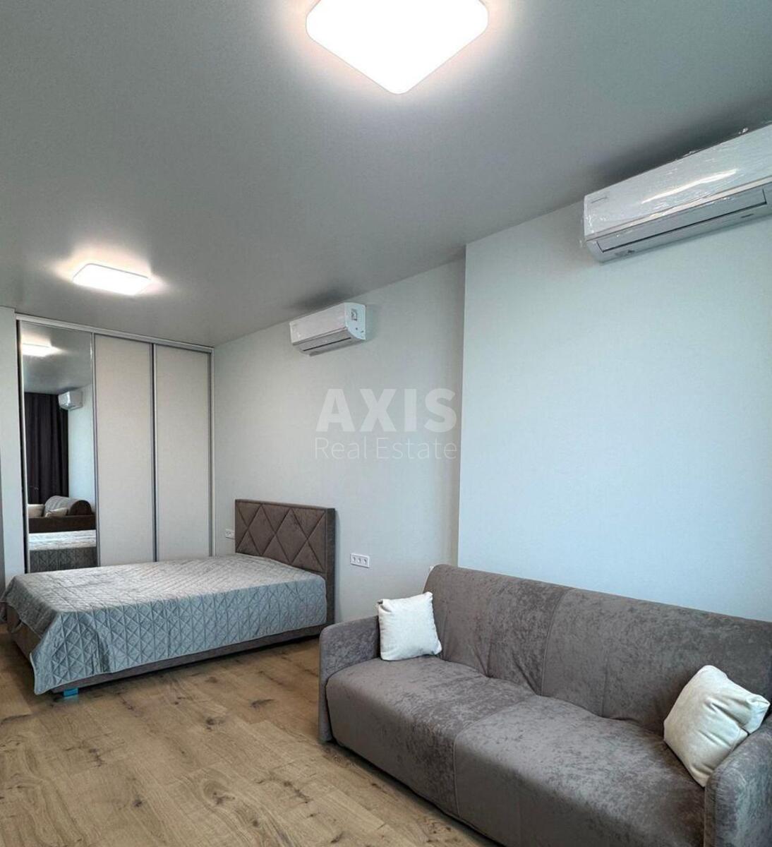 1k apartment pr-t Berestejskij 11609182