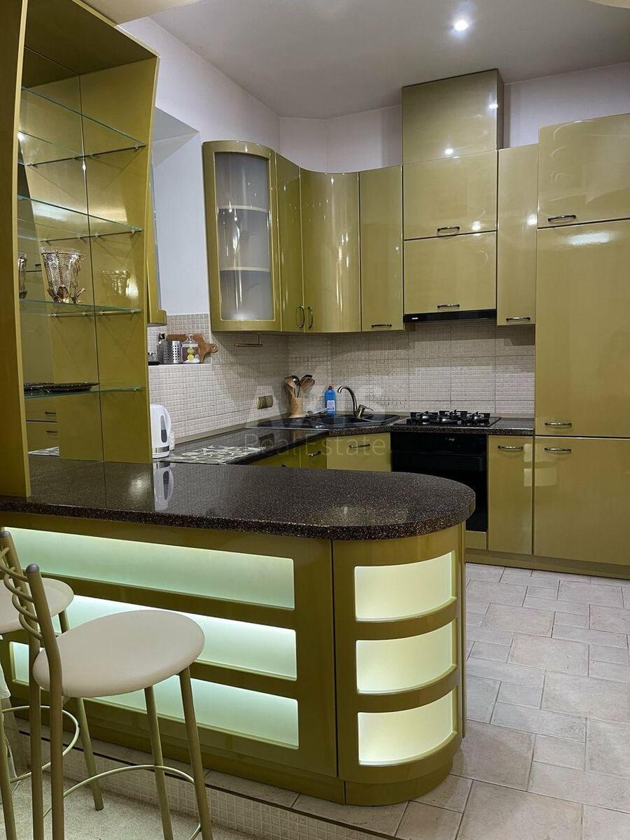 2k apartment vul. Zhyljans'ka 756559