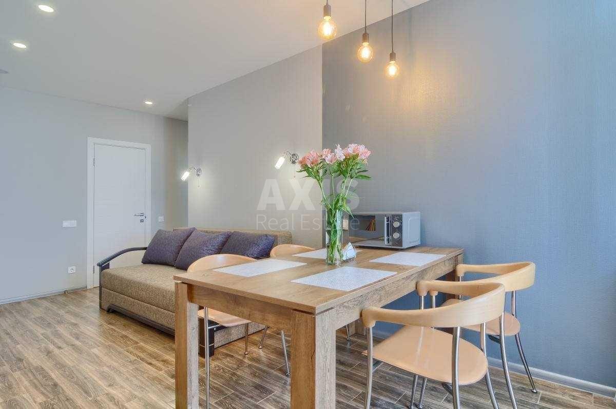 1k apartment vul. Lypkivs'kogo Vasylja Mytropolyta 37В5