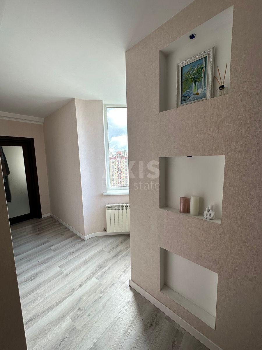 3k apartment vul. Urlivs'ka 11/4410