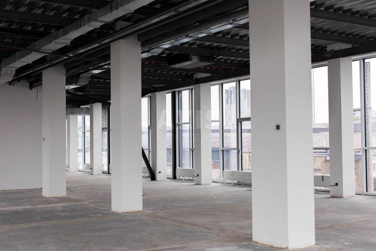 Office vul. Amurs'ka 6, 395m210