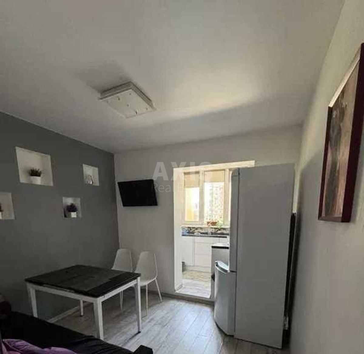 1k apartment vul. Myhajla Maksymovycha 3Г2