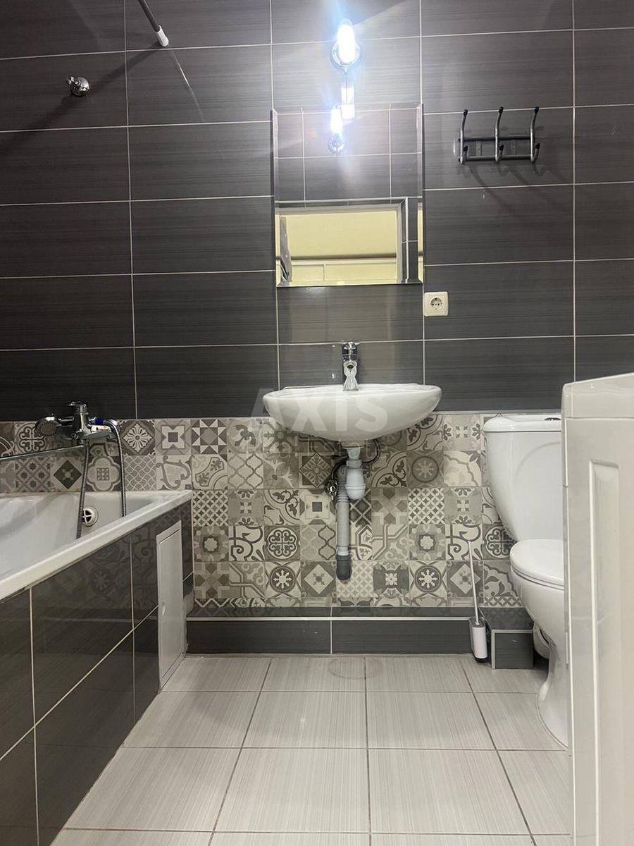 1k apartment vul. Olevs'ka 115