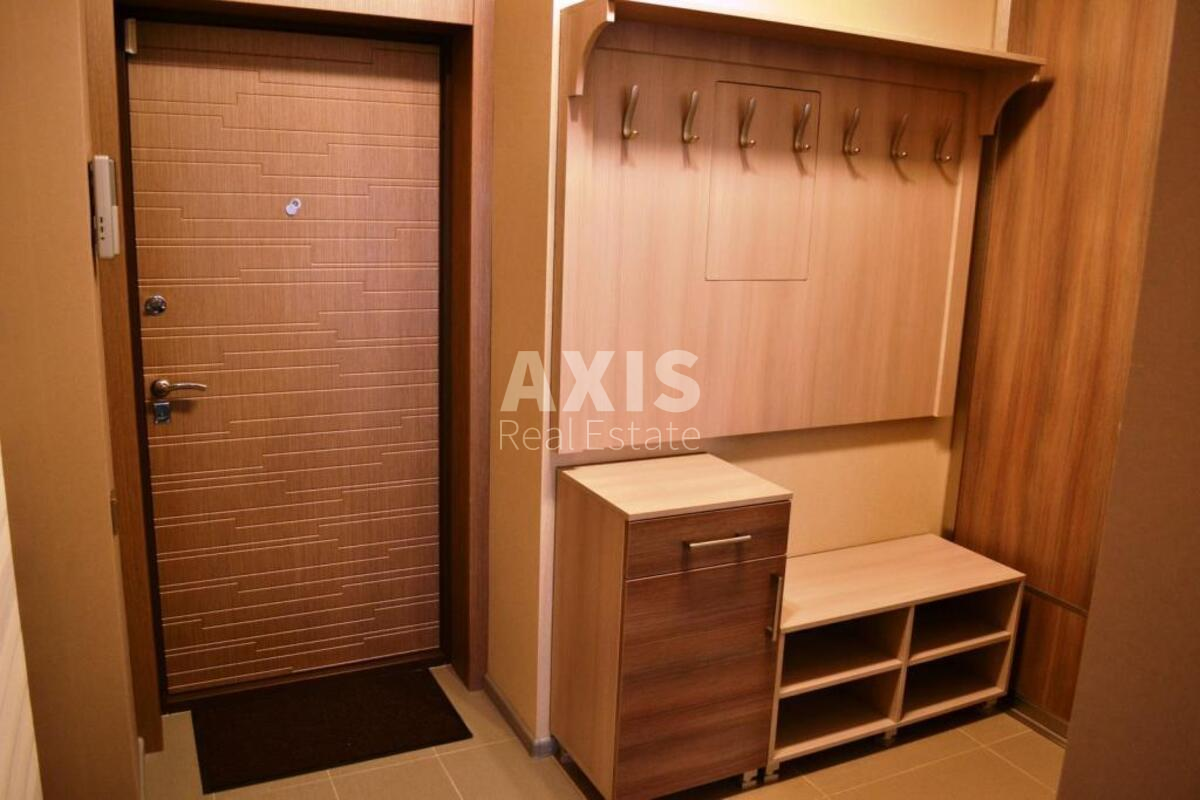 1k apartment vul. Dragomyrova Myhajla 205