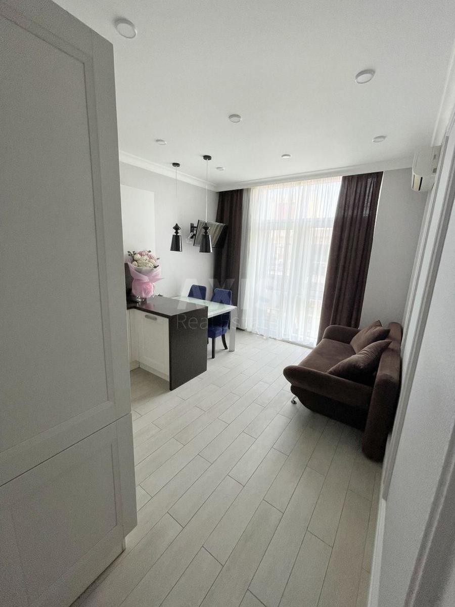 2k apartment vul. Yulia Zdanovska 735