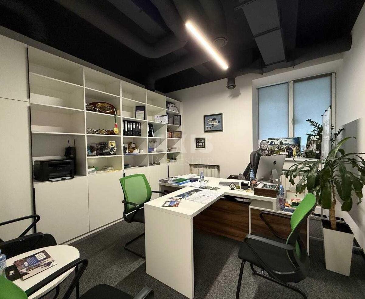 Office vul. Gajdara 58/10, 192m2582252