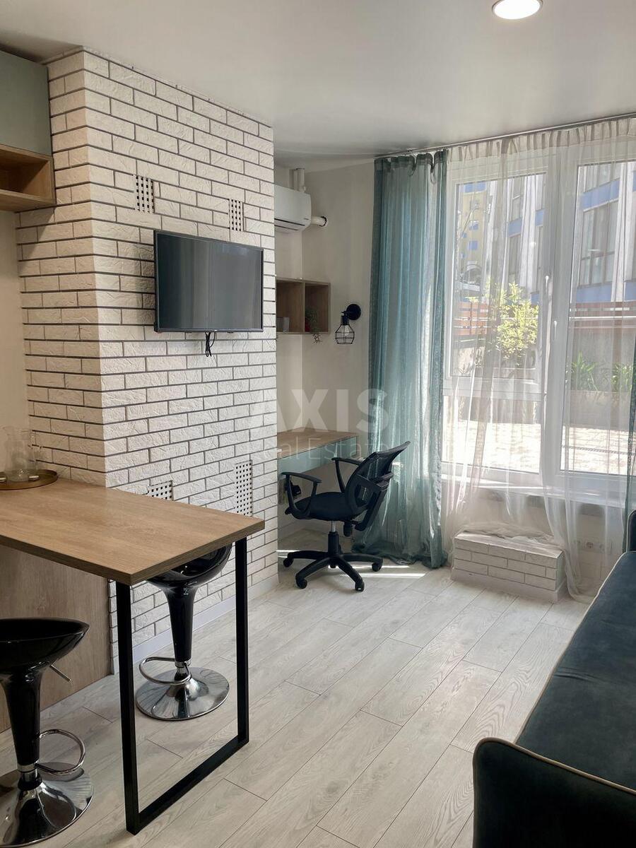 1k apartment vul. Central'na 191