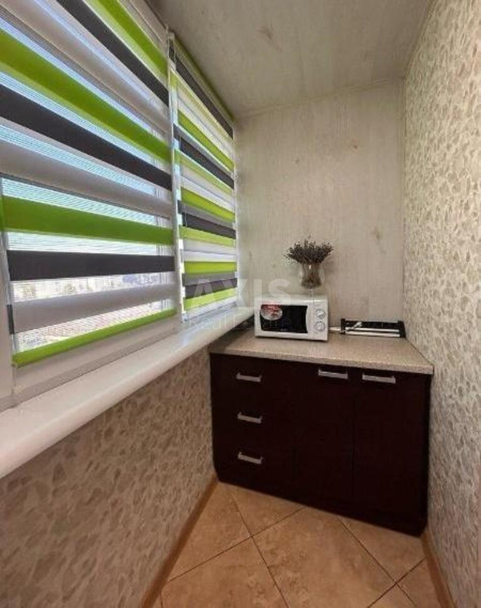 1k apartment vul. Bal'zaka Onore de 563