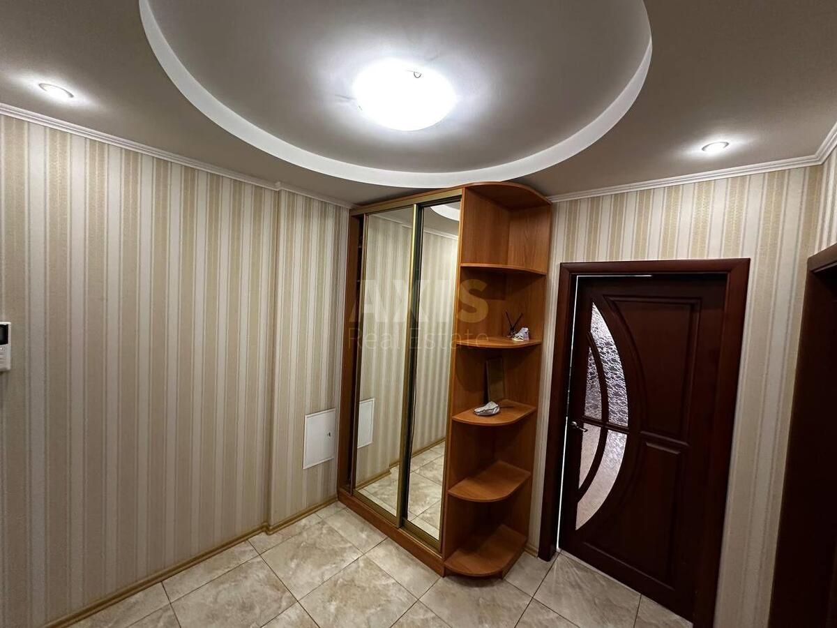 1k apartment pr-t Lobanovs'kogo 4А5