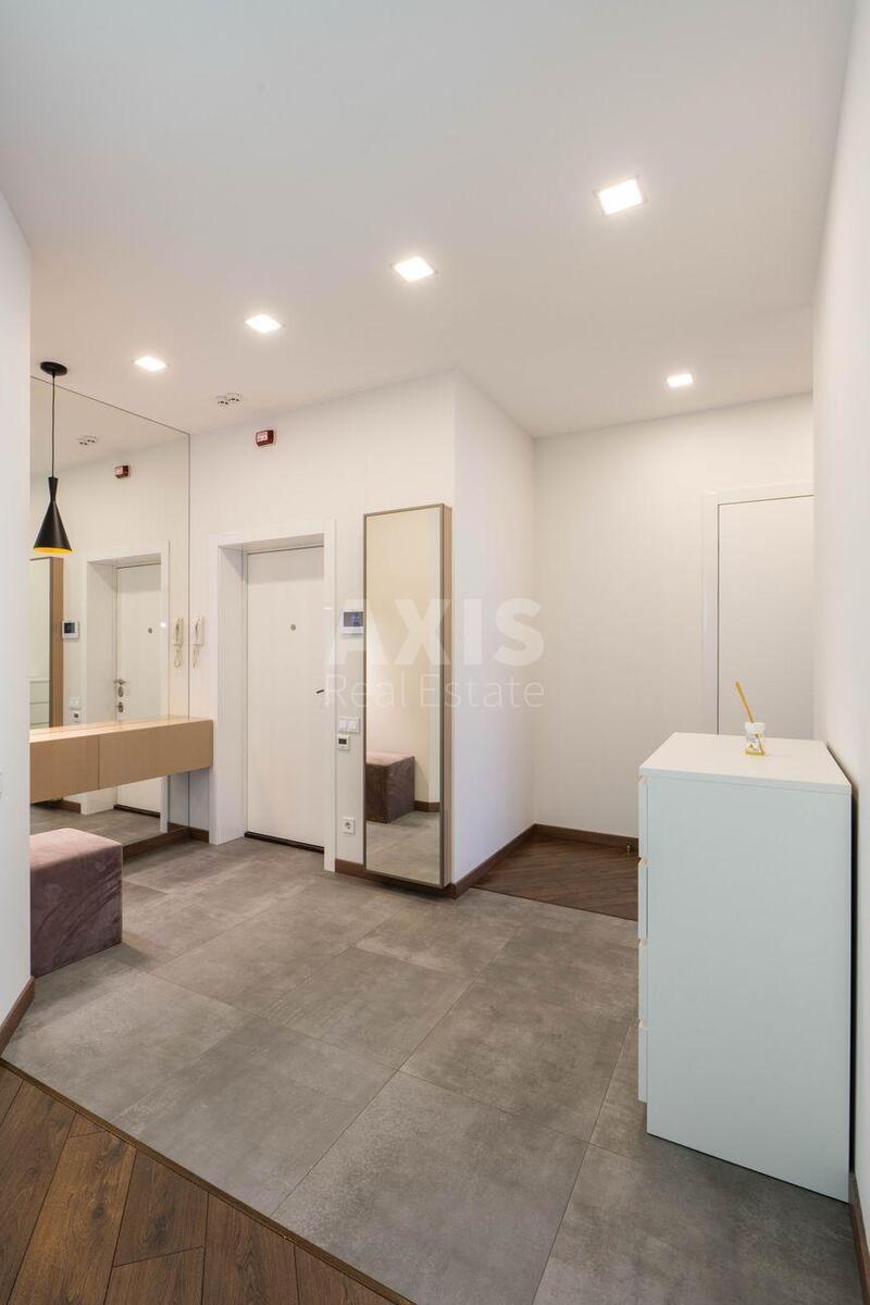 3k apartment vul. Strutyns'kogo Sergija 210