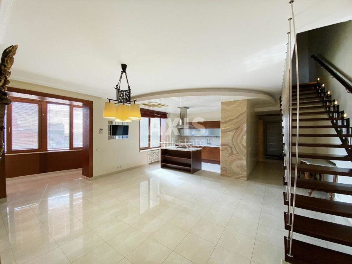 4k apartment vul. Hmel'nyc'kogo Bogdana 41