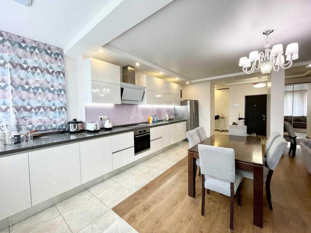 2k apartment vul. Golosii'vs'ka 13Б1