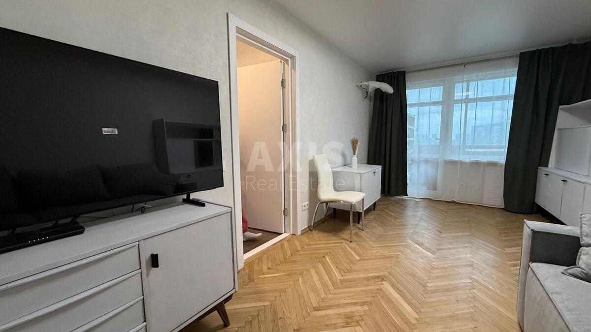 2k apartment nab. Dniprovs'ka 13