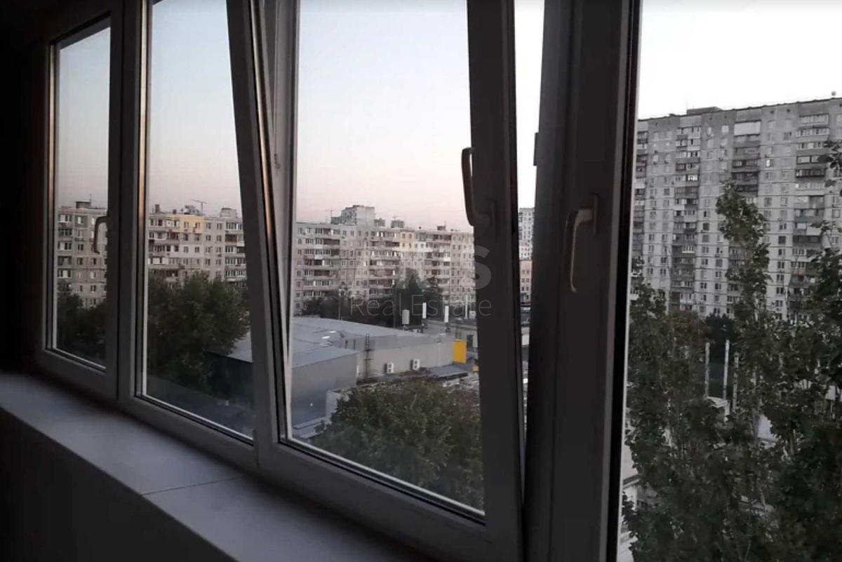 3k apartment pr-t Tychyny Pavla 195